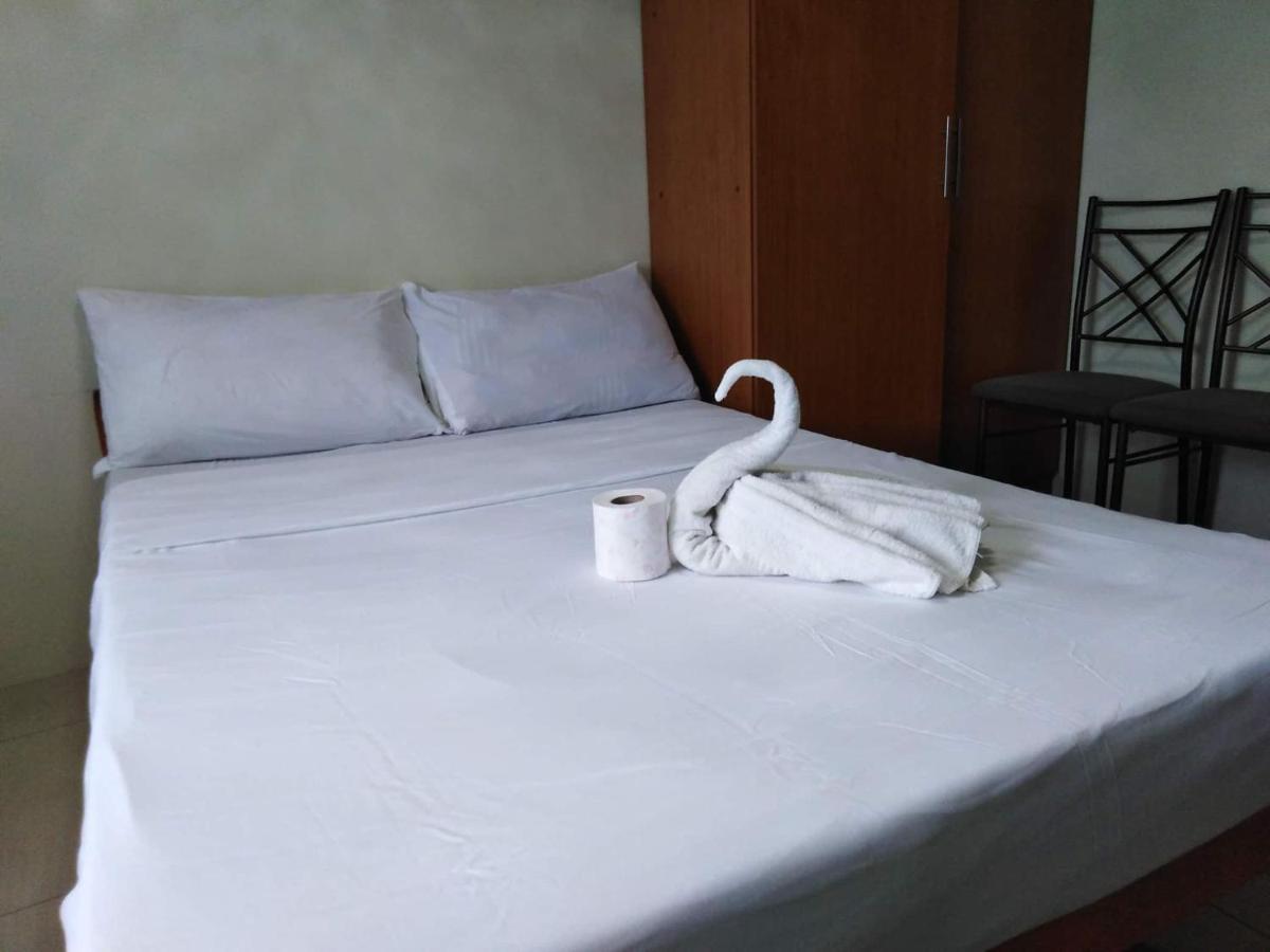 Horizon 101 A4 Near Robinson Mall Free Pool Wifi Cebu Eksteriør billede