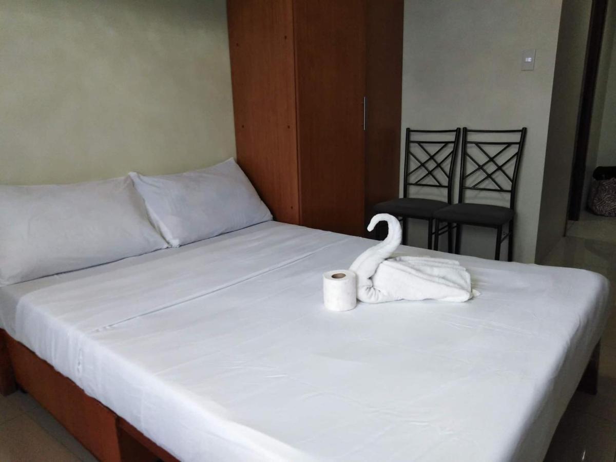 Horizon 101 A4 Near Robinson Mall Free Pool Wifi Cebu Eksteriør billede